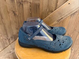 Earth Spirit Women's Size 8 Blue Leather Mary Jane Flats Floral Cutout Comfort S
